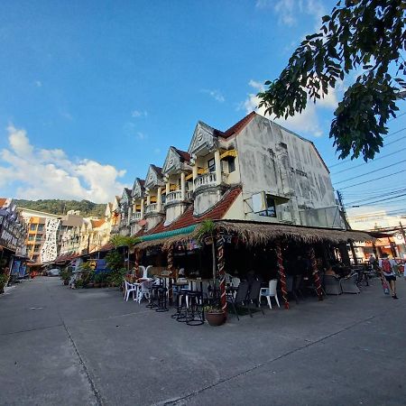 Andaman Place Guesthouse Patong Luaran gambar
