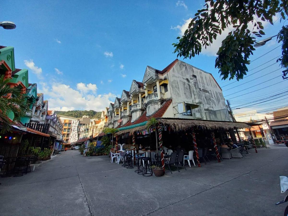 Andaman Place Guesthouse Patong Luaran gambar