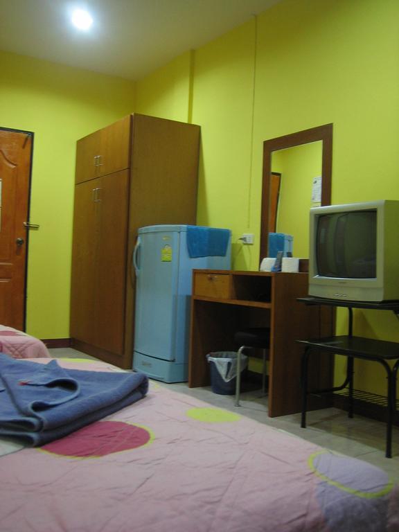 Andaman Place Guesthouse Patong Luaran gambar