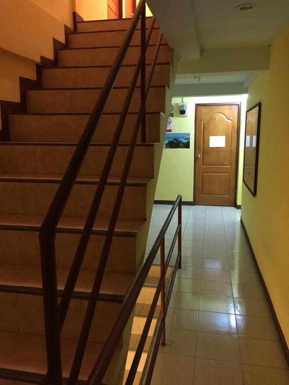 Andaman Place Guesthouse Patong Luaran gambar