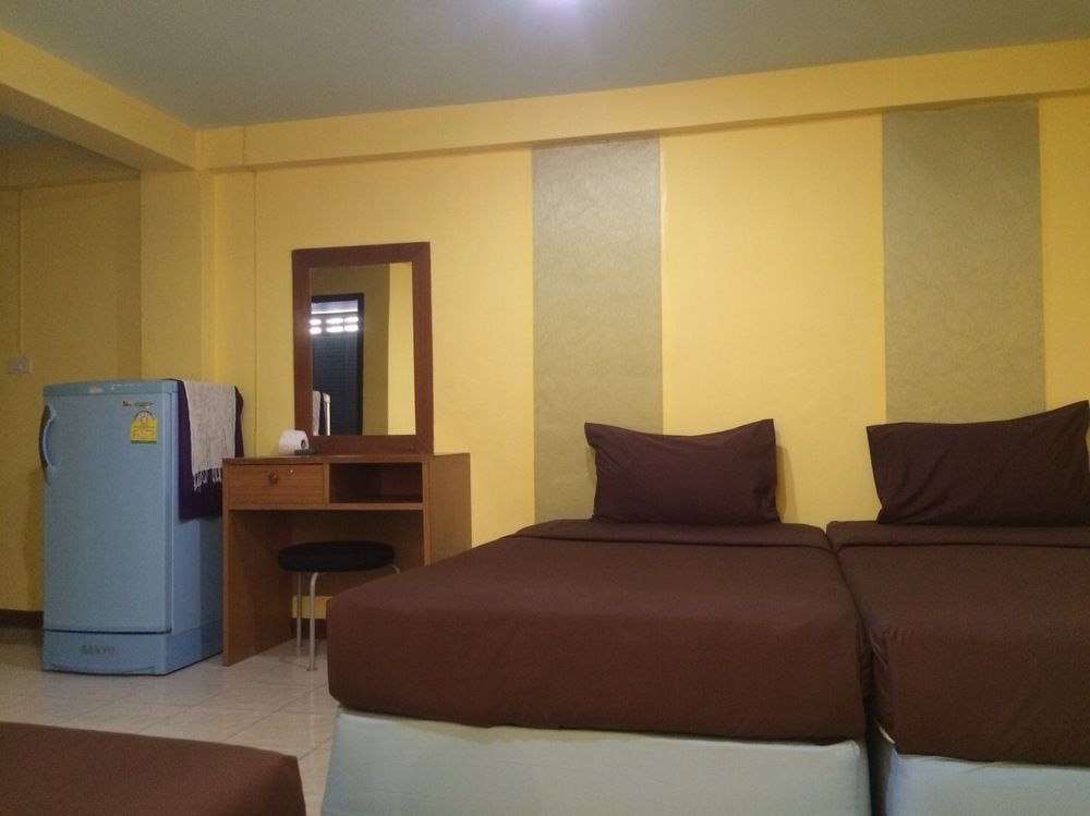 Andaman Place Guesthouse Patong Luaran gambar