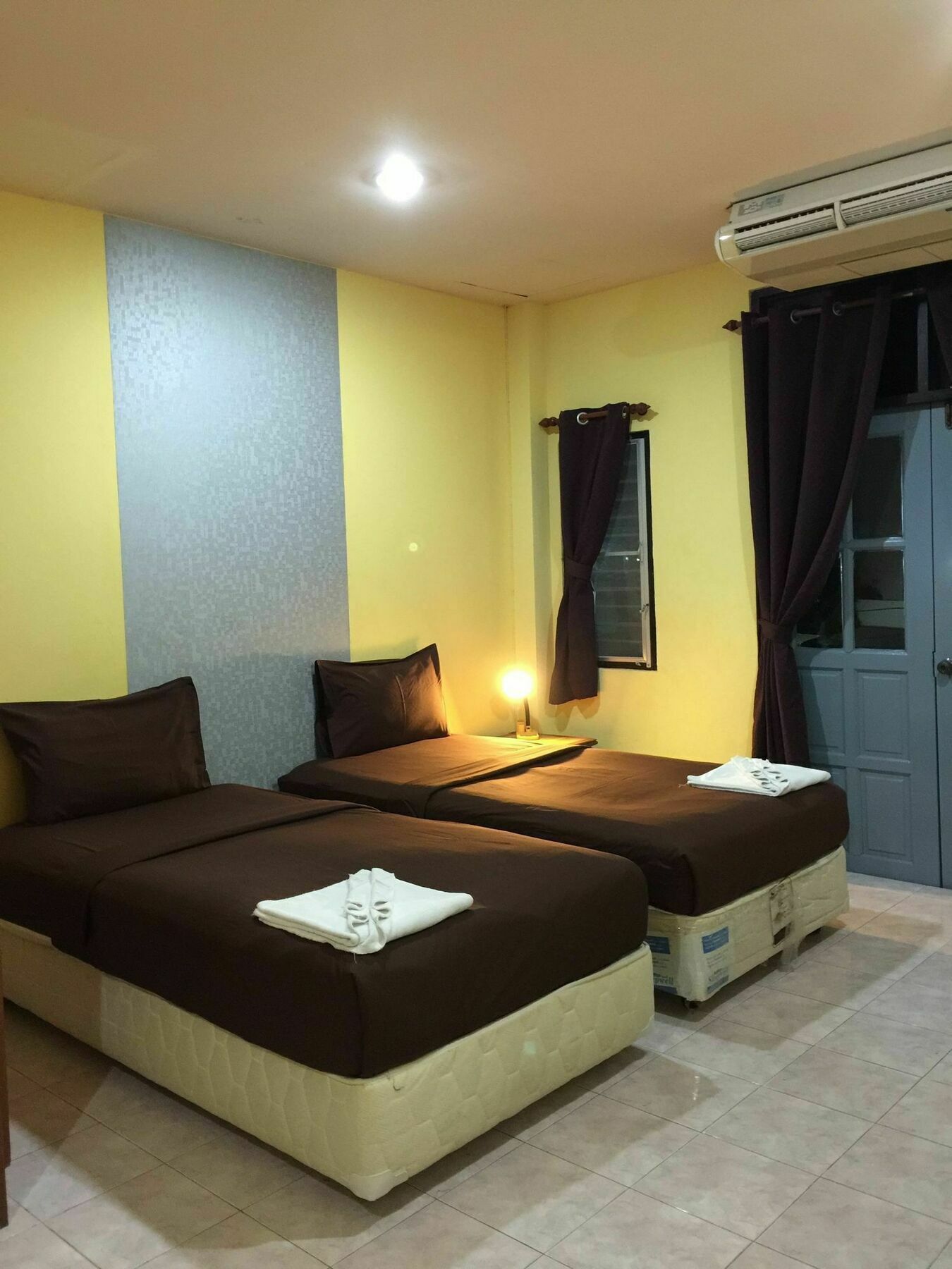 Andaman Place Guesthouse Patong Luaran gambar