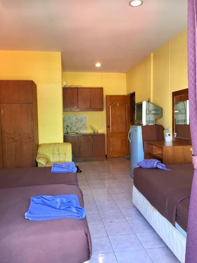 Andaman Place Guesthouse Patong Luaran gambar