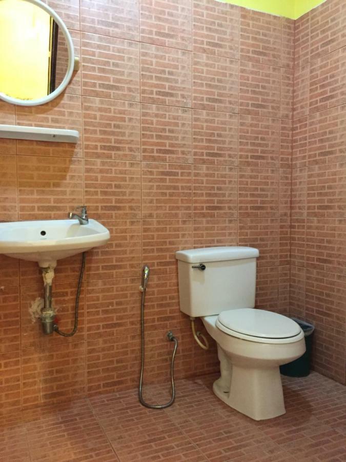 Andaman Place Guesthouse Patong Luaran gambar