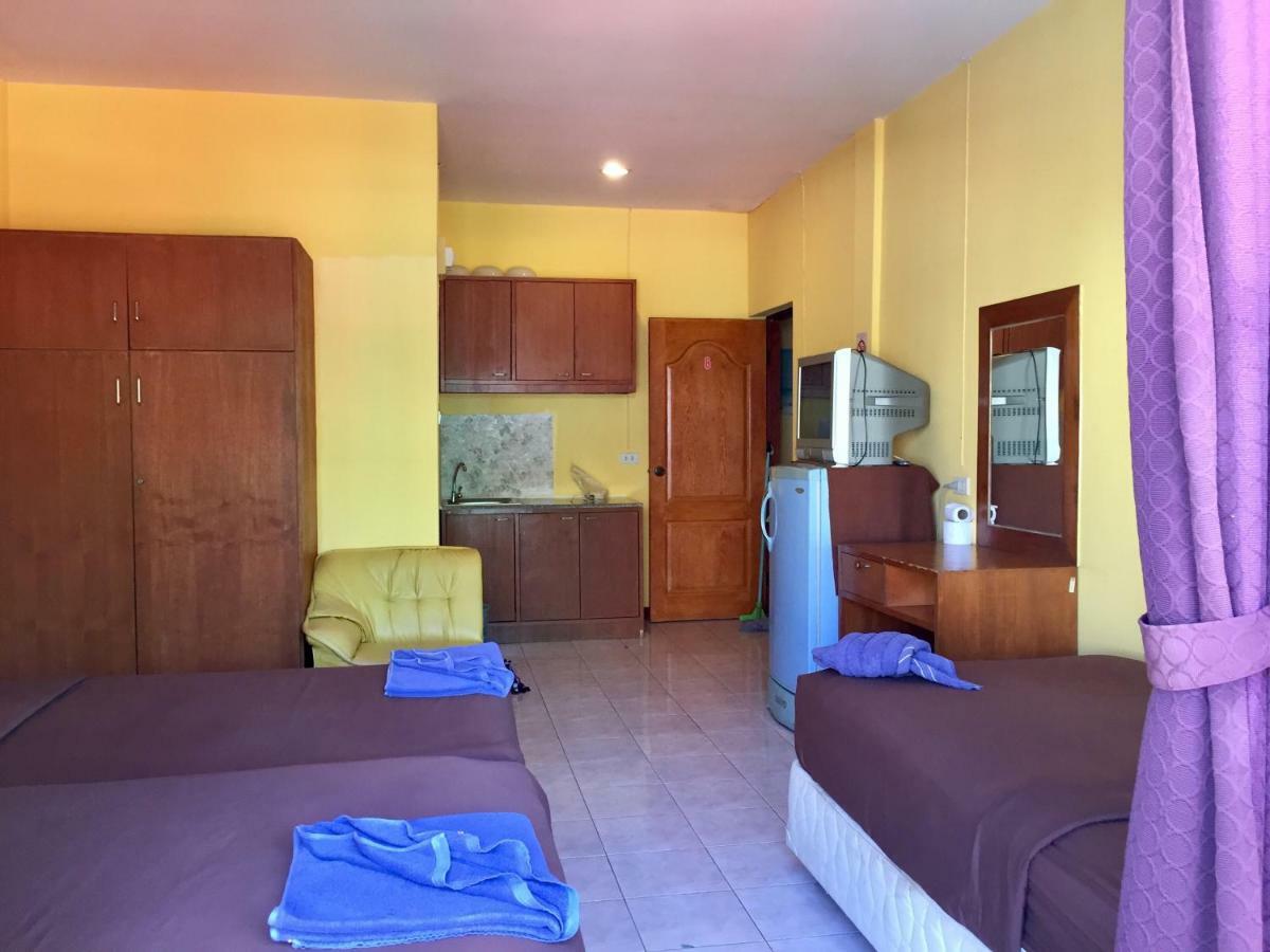 Andaman Place Guesthouse Patong Luaran gambar